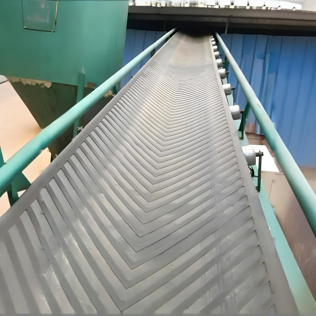 Cold Resistant Industrial Chevron Rubber Conveyor Belt for Mining